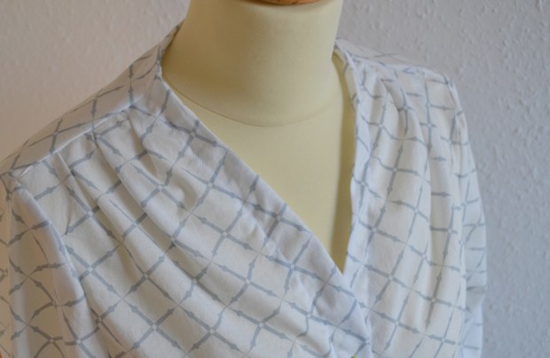 bwf-bluse-1-dekollete-120dp-neu